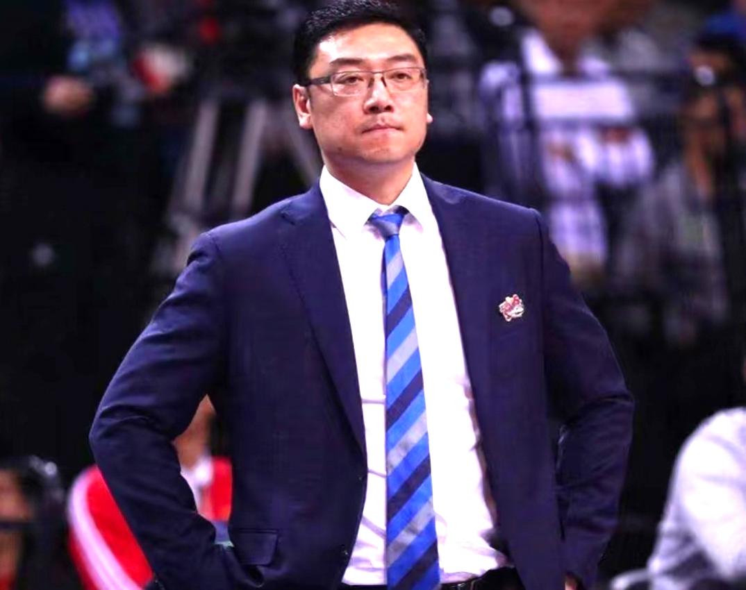 李秋平篮球俱乐部(李秋平篮球俱乐部收费贵吗)